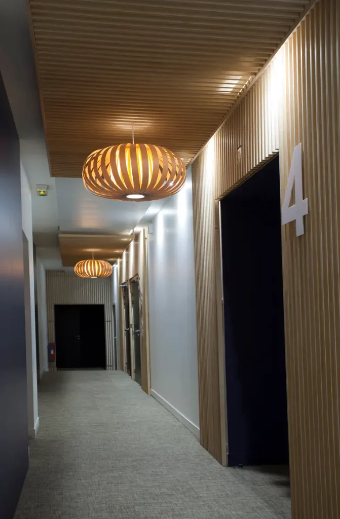 Rénovation d'un immeuble d'entreprise place du Colonel Bourgoin à Paris