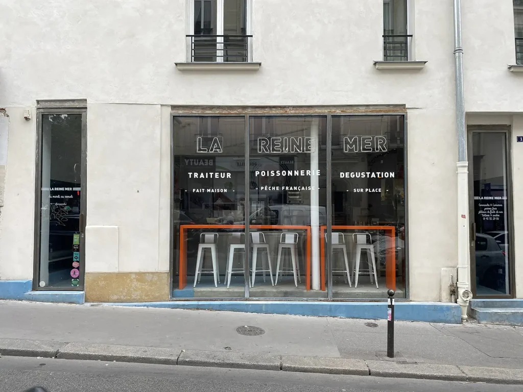 Réalisation du restaurant La Reine Mer rue Jean-Pierre Timbaud à Paris